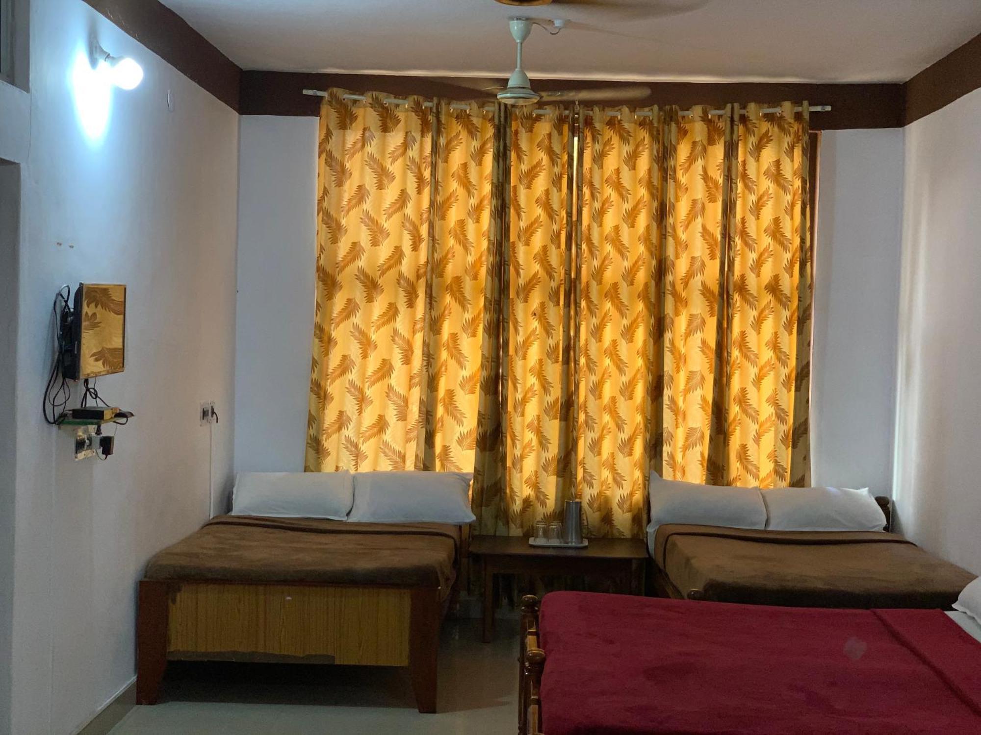 Hotel caveri inn Madikeri Eksteriør bilde