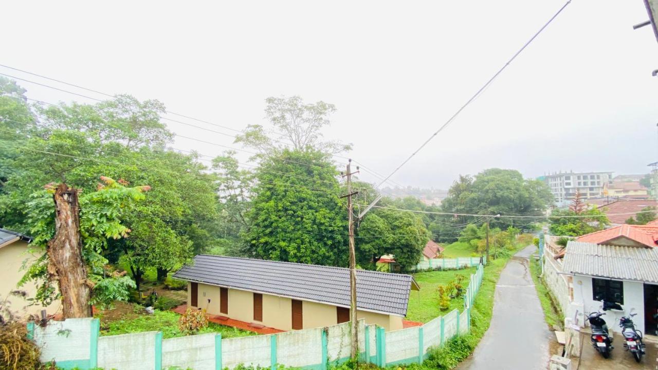 Hotel caveri inn Madikeri Eksteriør bilde