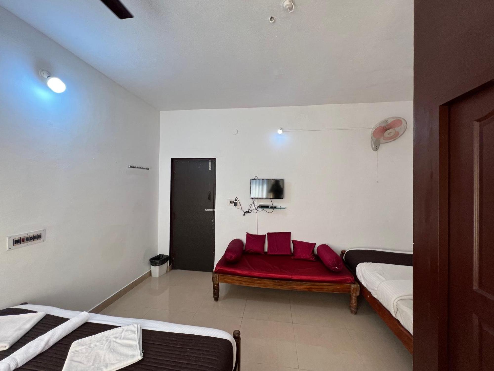 Hotel caveri inn Madikeri Eksteriør bilde