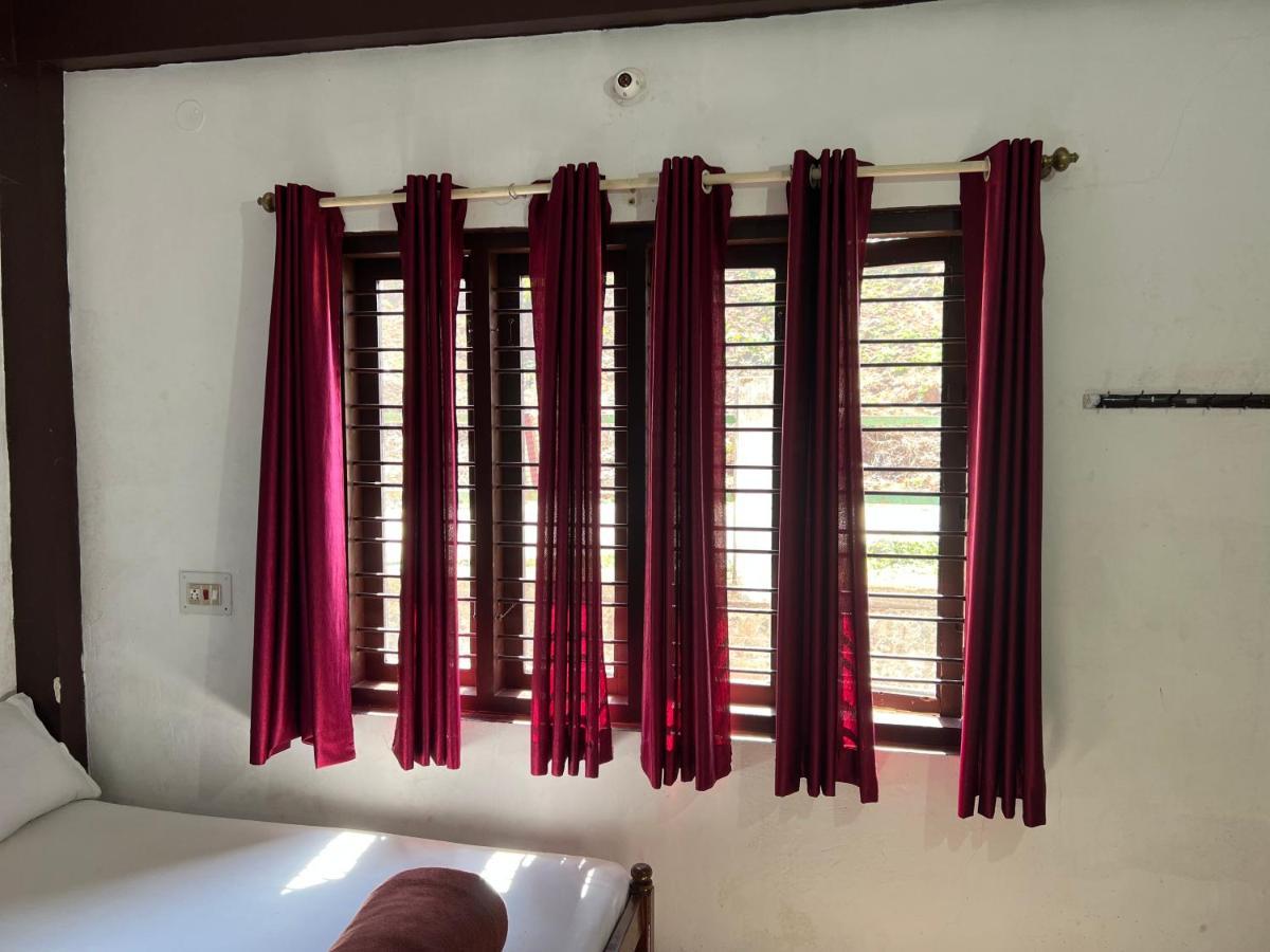 Hotel caveri inn Madikeri Eksteriør bilde