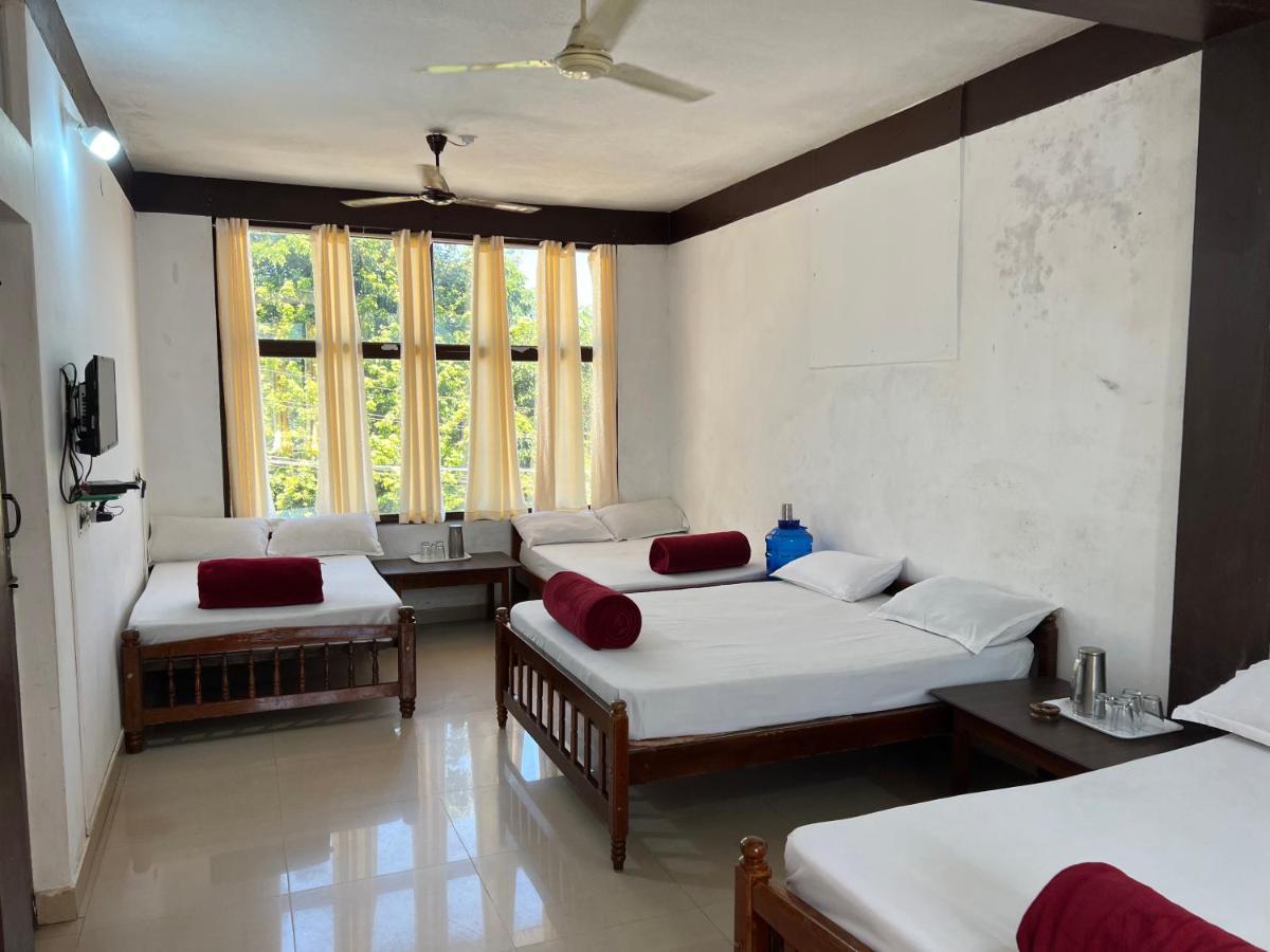 Hotel caveri inn Madikeri Eksteriør bilde