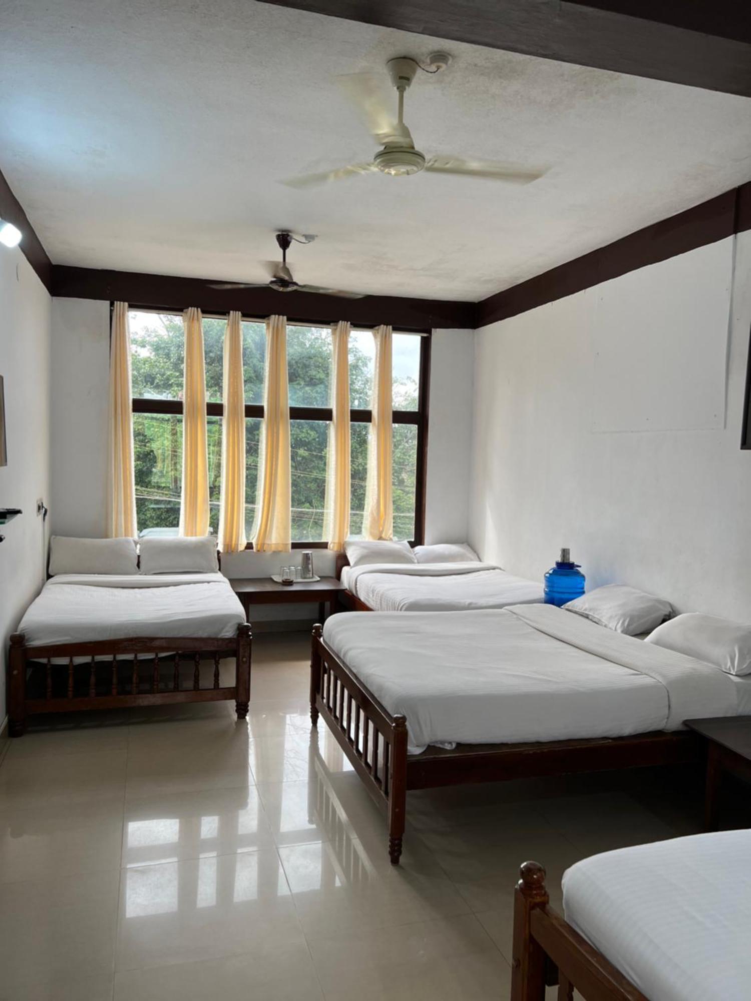 Hotel caveri inn Madikeri Eksteriør bilde